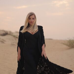 Ramadan Rose cape (black)