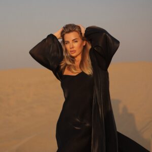 Cloud slip dress (black)